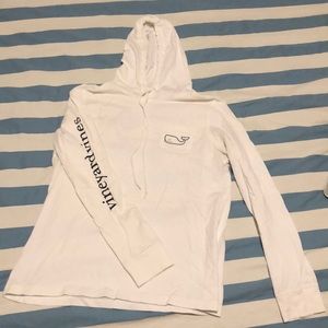 Vineyard Vines hooded tee